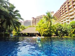 -三亚湾海居铂尔曼度假酒店