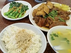 -猪脚洪隆江猪脚饭