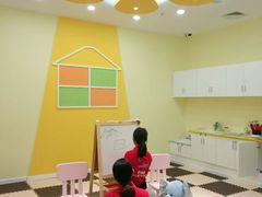 -爱萌盟婴童成长中心(泛悦店)