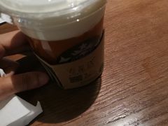 -星巴克臻选(南京金茂览秀城店)