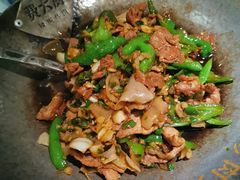 -费大厨辣椒炒肉(高铁吾悦广场店)