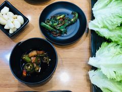 -肉甲韩国木炭烤肉(新壹街1店)