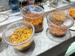 -川骄海鲜自助(王府井奥莱UP TOWN店原世界之花店)