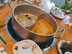 -老何家后安粉·糟粕醋海鲜火锅(三亚湾椰梦长廊店)