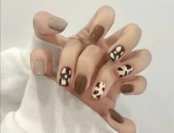 -悦指间美甲美睫