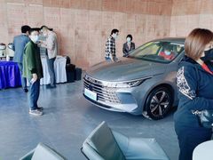 -比亚迪上海弘仁4S(杨浦店)
