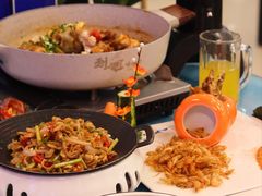 -刘姐啤酒鱼民族演艺餐厅(西街总店)