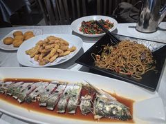 -鄱阳湖·江西小炒·瓦罐煨汤(五道口店)