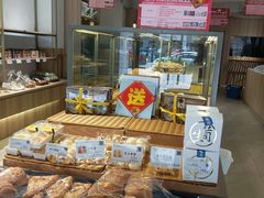 -顶东面包花园·生日蛋糕(世博店)