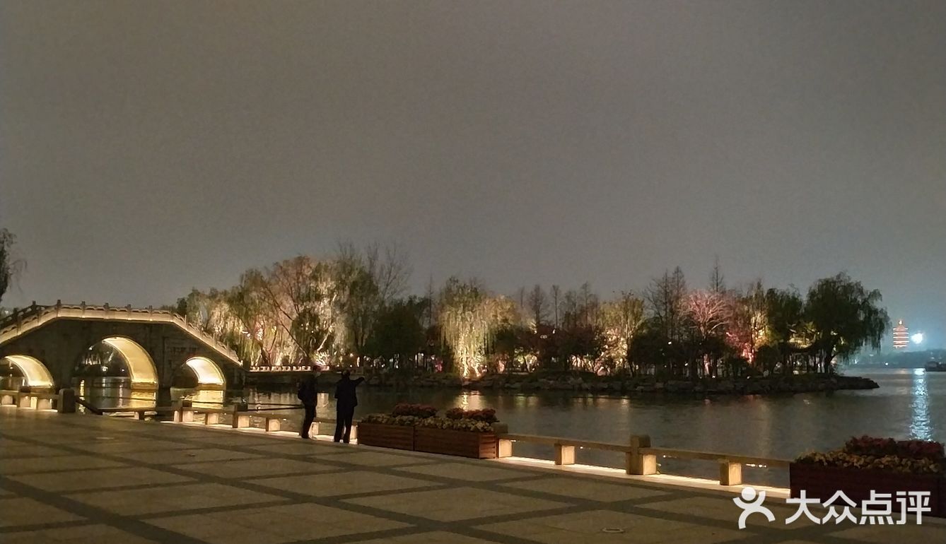 夜游南湖[调皮]