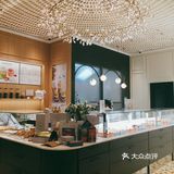 在这里，有来自法国的精致问候~