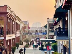 -王府井奥莱临潼小镇(临潼店)