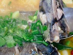 -老刘生态大鱼坊铁锅炖鱼(赛马场店)