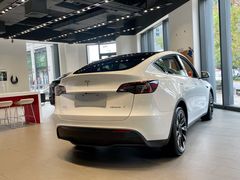 -TESLA 特斯拉(上海太古汇体验店)