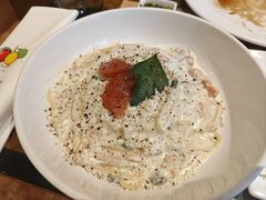 奶汁三文鱼意面-安妮意大利餐厅(国贸店)