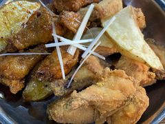 原味炸鸡和酱油鸡双拼-MI WU FACTORY米屋美食工厂餐厅(绿地店)