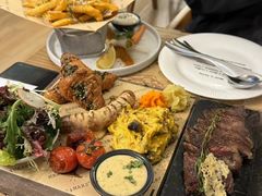 -Mark&Mars Restaurant