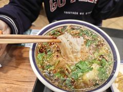 -云阿蛮云南生烫牛肉米线(奉贤路店)