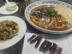 -南京金牛湖巨碗鱼头