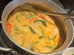 -大头虾越式风味餐厅(光明广场店)