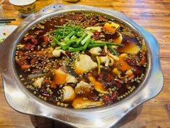 -乡土特色.冷锅鱼.牦牛肉汤锅