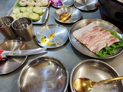 -围炉肉舍丹东海鲜烤肉·烤活鳗(步行街店)