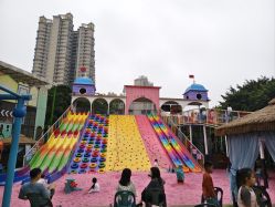 -四季梦幻亲子乐园(四季天地店)
