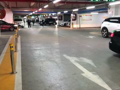 -万象城-停车场