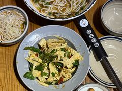 薄荷豆腐皮-蜗牛的家旅行主题云南菜餐厅.小酒馆(护国寺店)