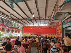 大堂-雄仔农家菜馆·特色葱油鸡(六祖店)