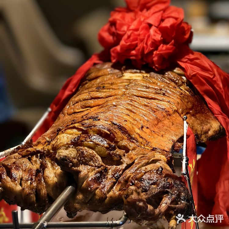 吃羊就去，郭靖烤全羊准没错！ 