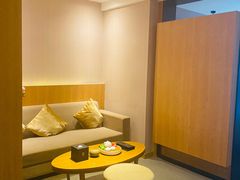 -优逸酒店(柳州窑埠古镇万象城店)