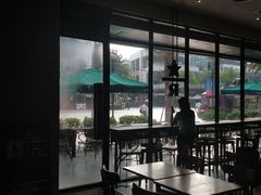 靠窗位-星巴克臻选(深圳海上世界店)