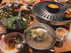 -江南猪肉商会无限续吃(弘大店)