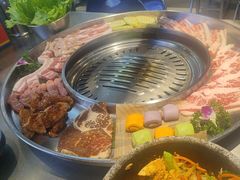 -哈哈碳都·牛肋条无限自助烤肉(台江万达店)