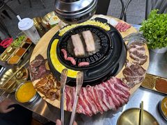-胡悦里韩式烤肉(芝罘万达广场店)