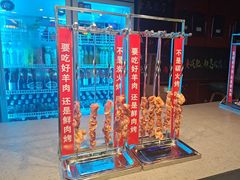 -路边边地标烧烤·川菜·小龙虾·音乐酒馆(良乡长虹店)