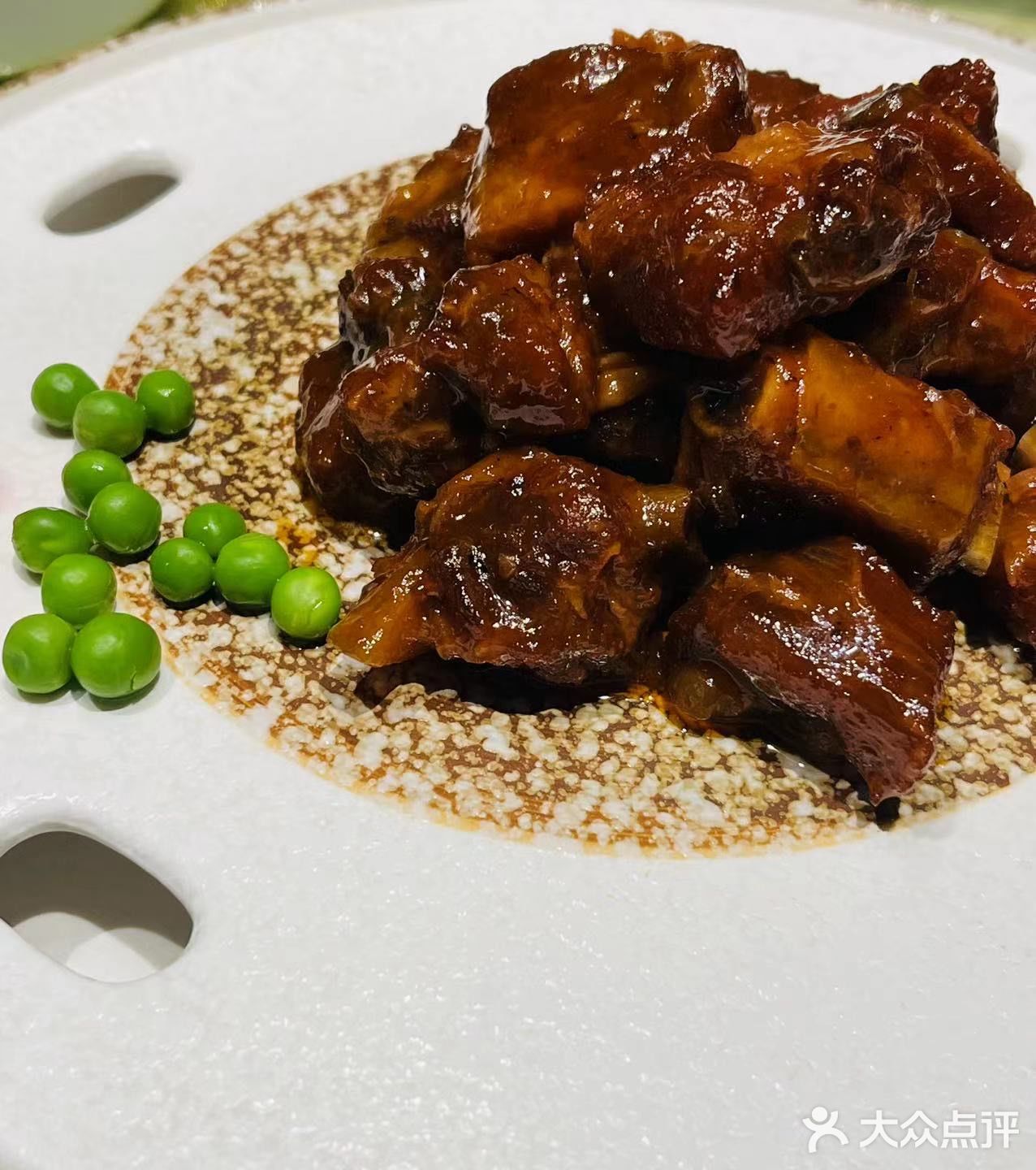 家里长辈今天聚餐选择了这里，没想到菜做的出奇的好吃