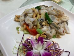 特色秘制海鲈鱼两味-海儀美食楼(湾仔海鲜街店)