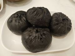 黑猪肉黑金包-李与白包子铺(桐梓林店)