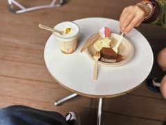 -HUGS coffee(东区店)