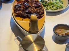 -八府香鸭·啫啫煲(华山路店)