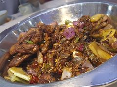 -休记光头香辣蟹干锅(绵竹店)