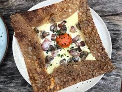 鸡蛋蘑菇熏肉荞麦可丽饼-RAC BAR(安福路店)