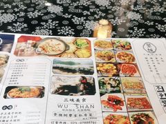 -黄桷树曹家私房菜(江与城店)