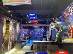 -VR+乐园·VR电竞·家庭亲子·密室逃脱·轰趴团建