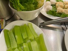 -胡须佬鸡煲四季火锅店(石厦西村直营店)