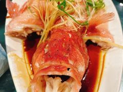 -三亚火车头万人海鲜广场