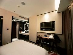 -潮岸酒店(广州琶洲会展广州塔店)