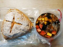 三角芝士包-Juicy Bakery(大学路店)